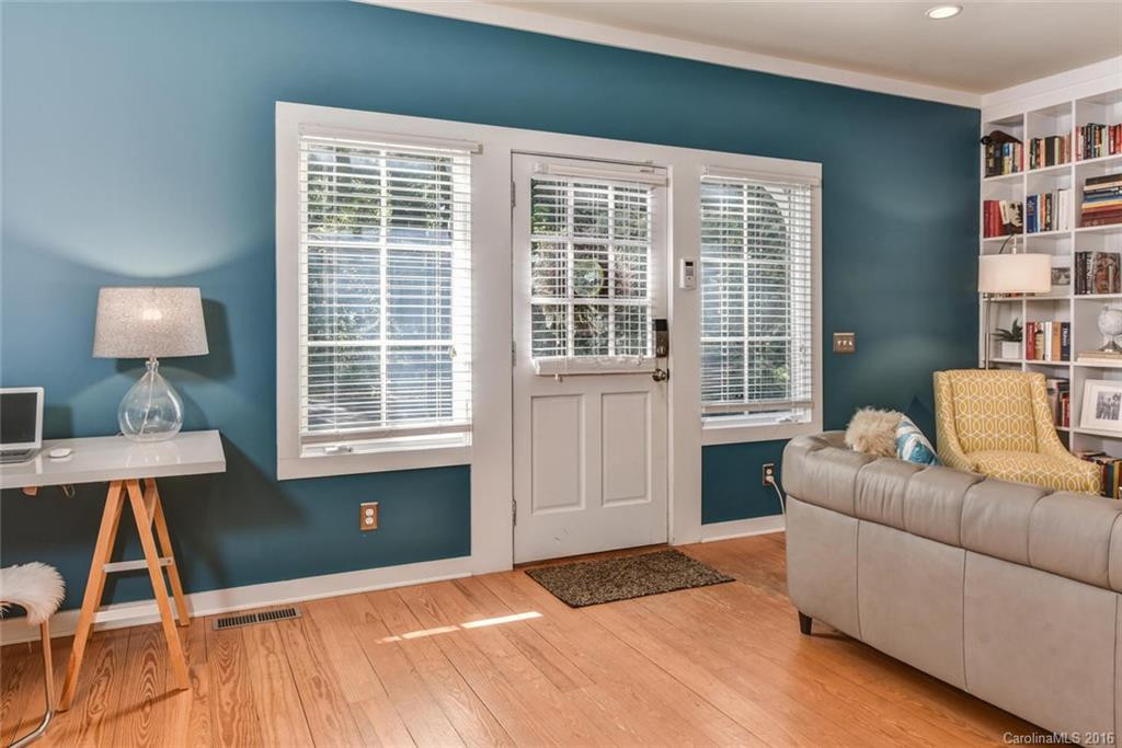 220 Westover Drive - Photo 3