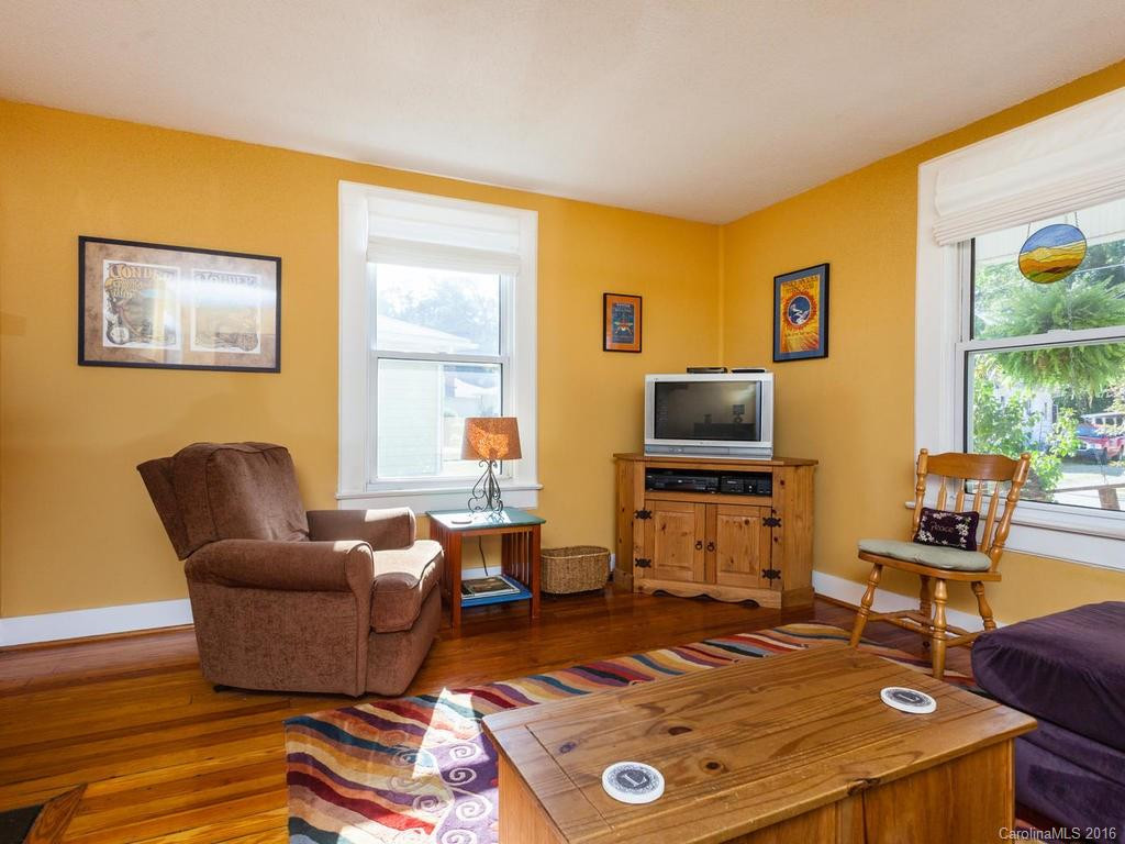 139 Edwards Avenue - Photo 5