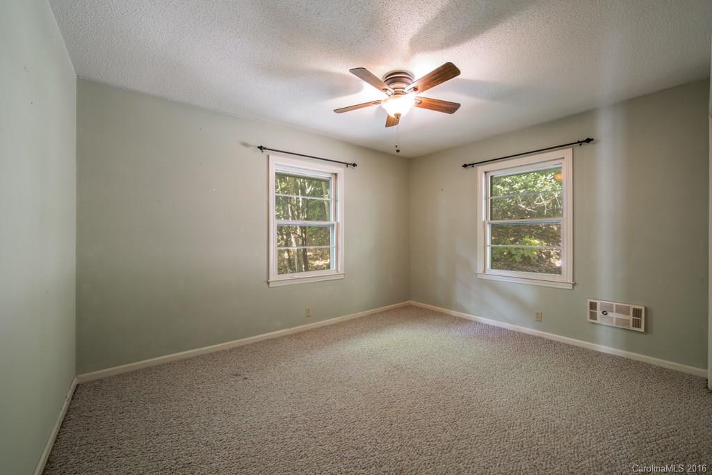 109 Whispering Creek Lane - Photo 15