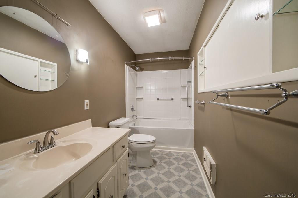 109 Whispering Creek Lane - Photo 16
