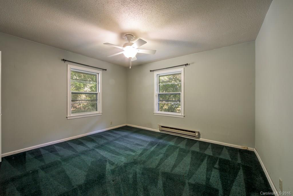 109 Whispering Creek Lane - Photo 17