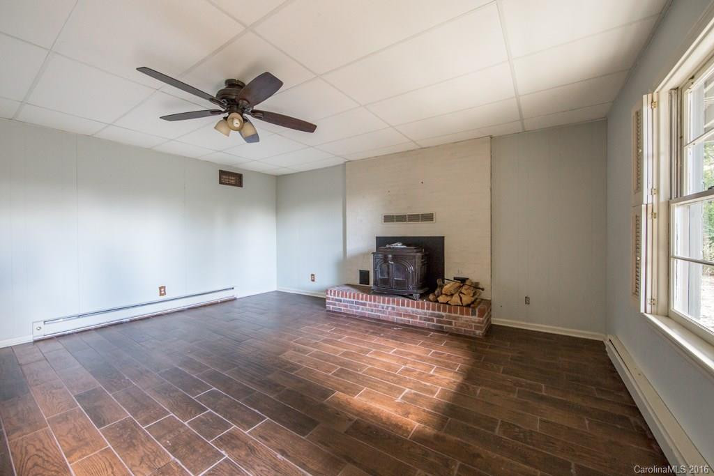 109 Whispering Creek Lane - Photo 18