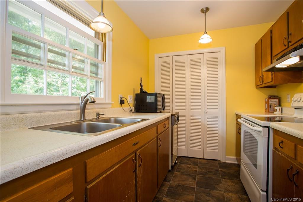 125 Old Bee Tree Road - Photo 13