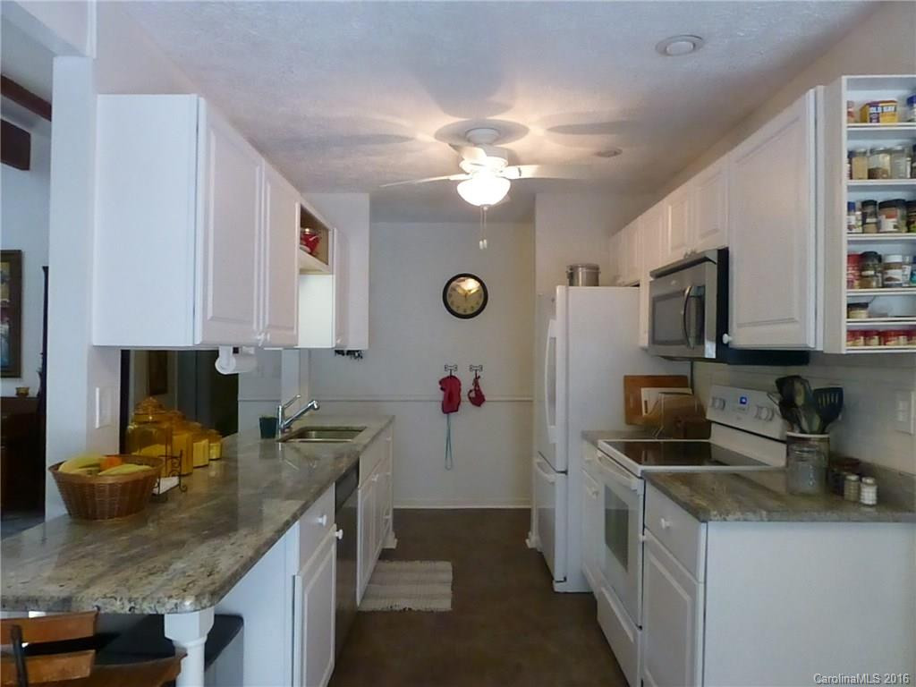 159 Skyline Drive - Photo 4
