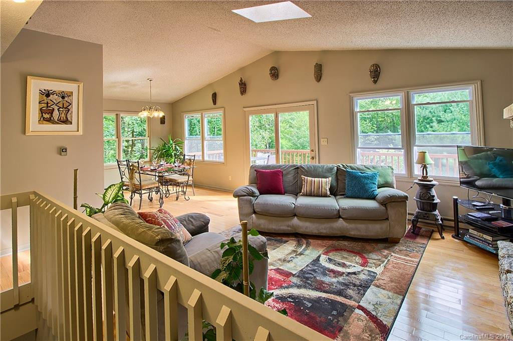 257 Arrowhead Trail - Photo 2