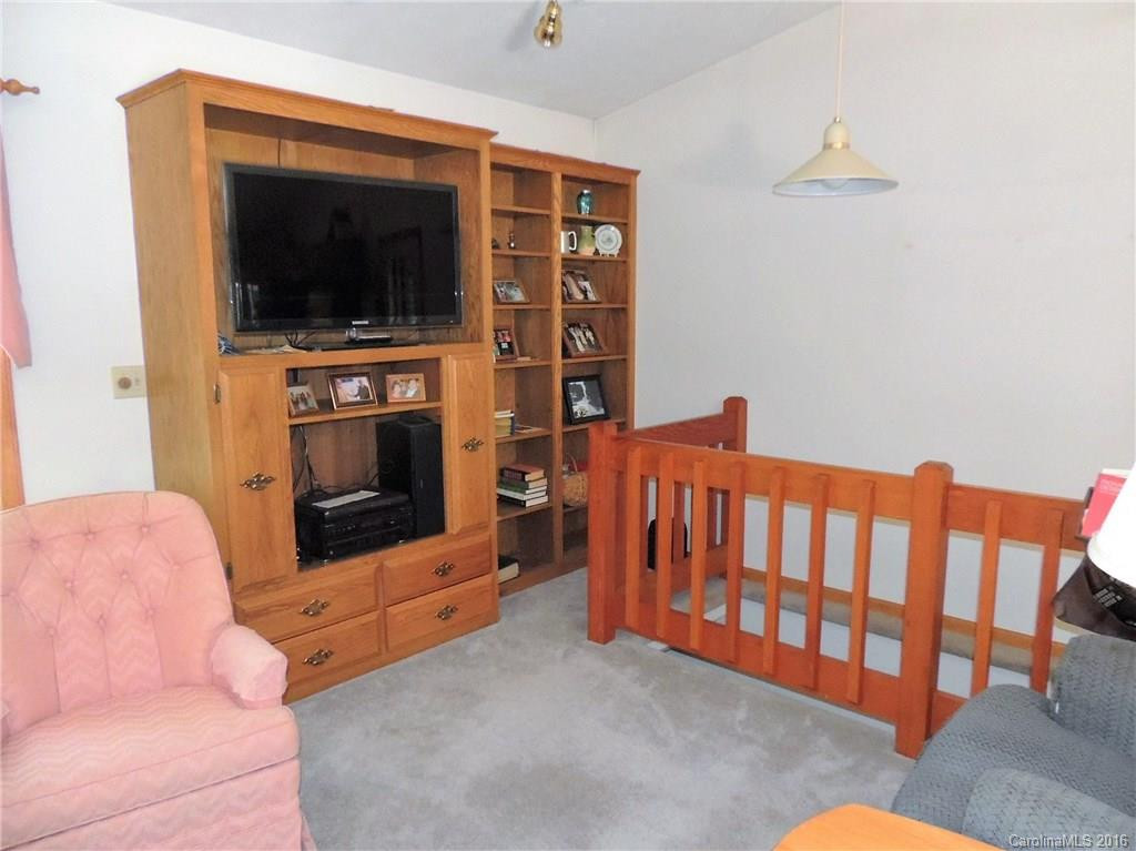 303 Brightwater Heights Drive - Photo 14