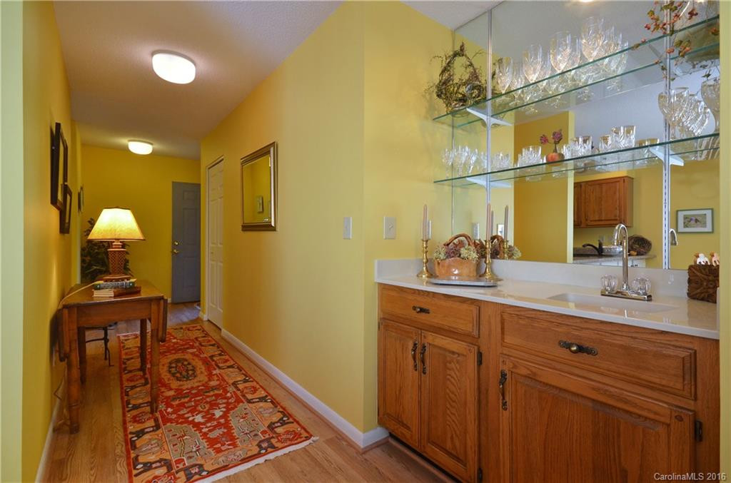 87 Willow Road #D-8 - Photo 4