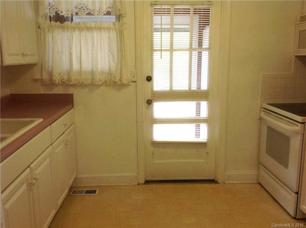 1625 Orleans Avenue - Photo 8