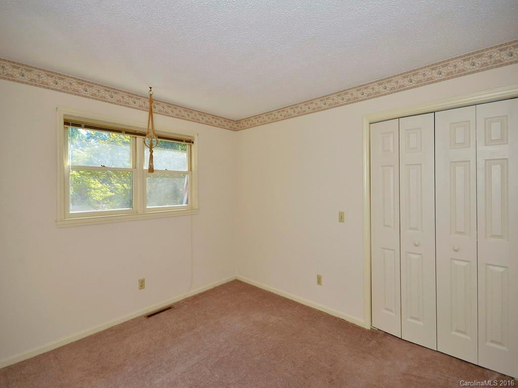 821 Greenwood Drive - Photo 13