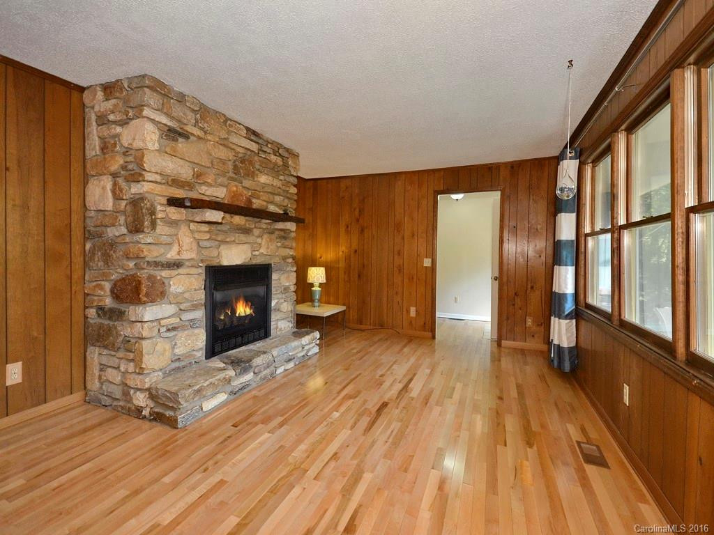 821 Greenwood Drive - Photo 3