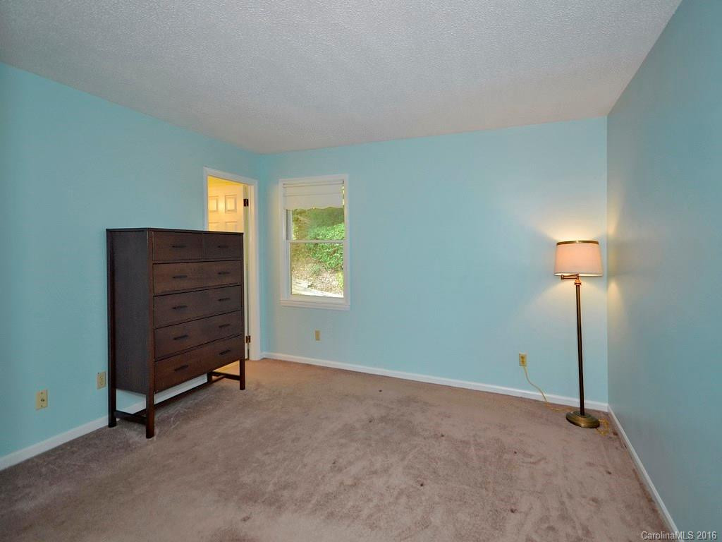 821 Greenwood Drive - Photo 9