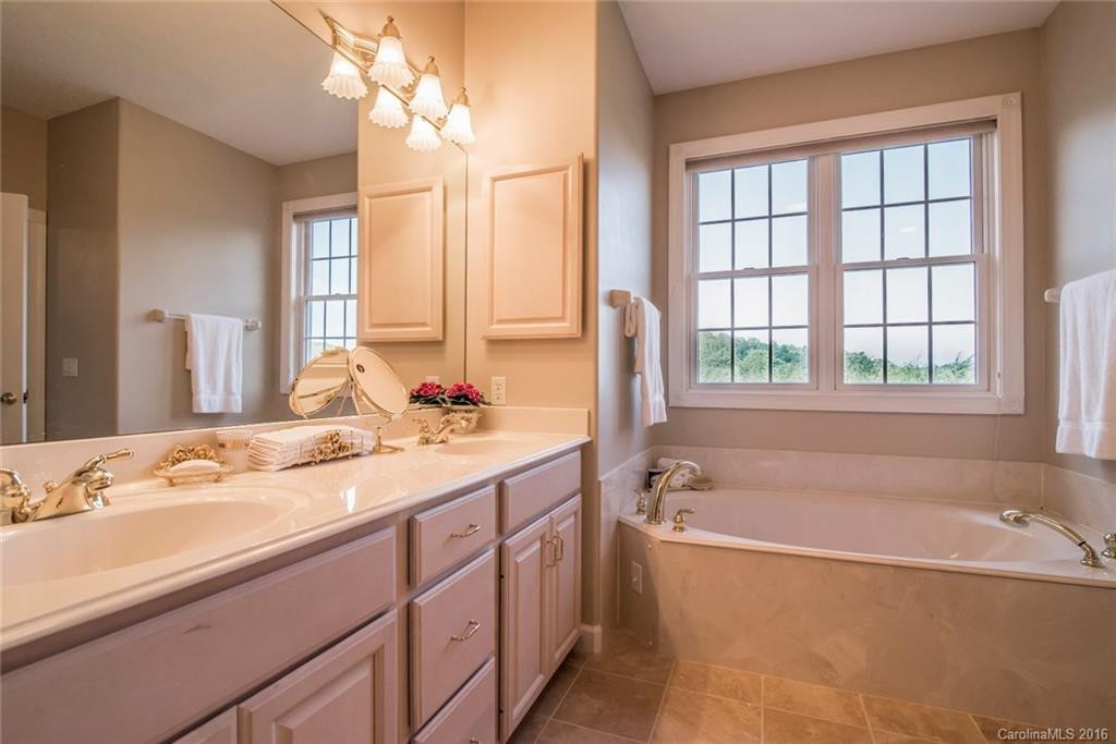 41 Tudor Lane - Photo 11