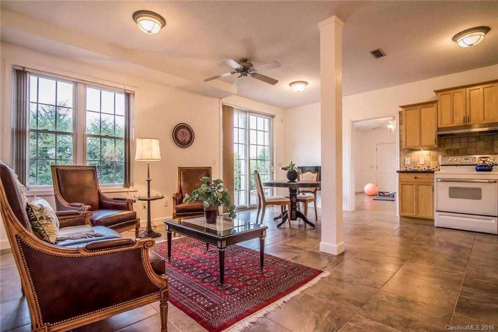 41 Tudor Lane - Photo 16