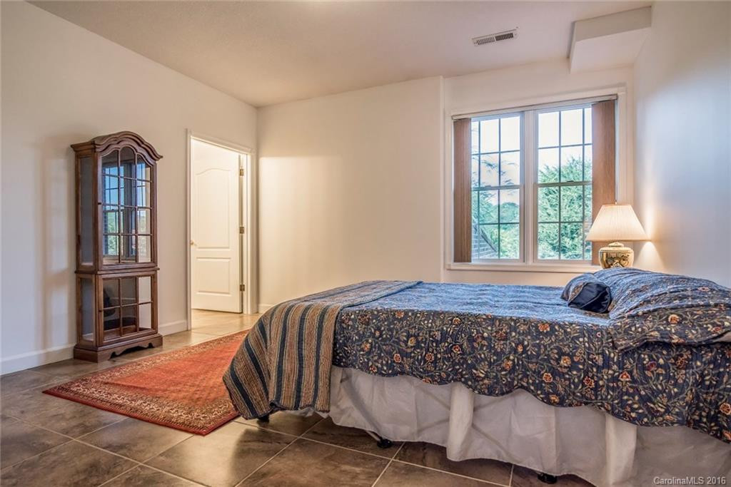 41 Tudor Lane - Photo 18