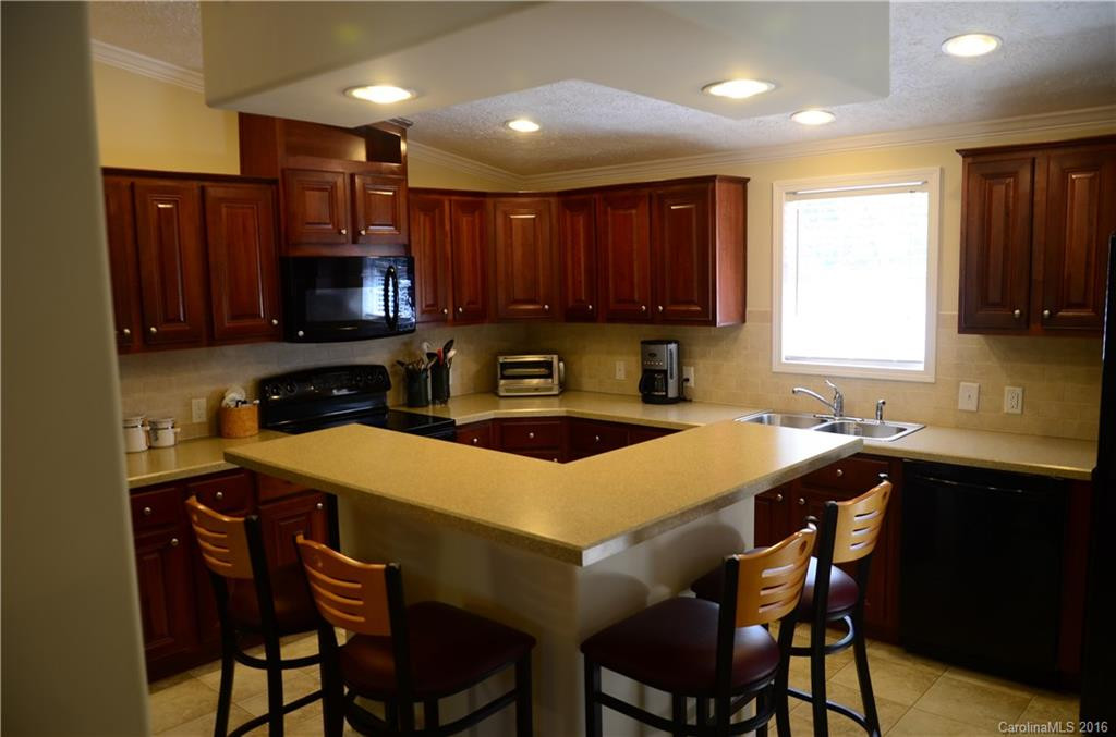 611 Meadowview Drive #10 - Photo 3