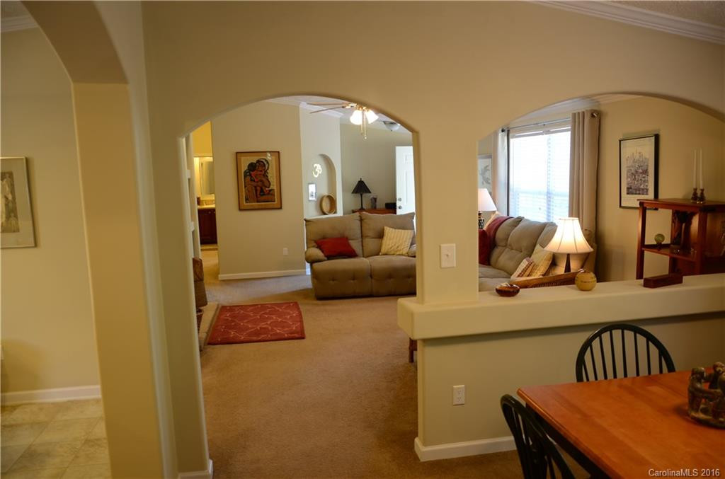 611 Meadowview Drive #10 - Photo 5