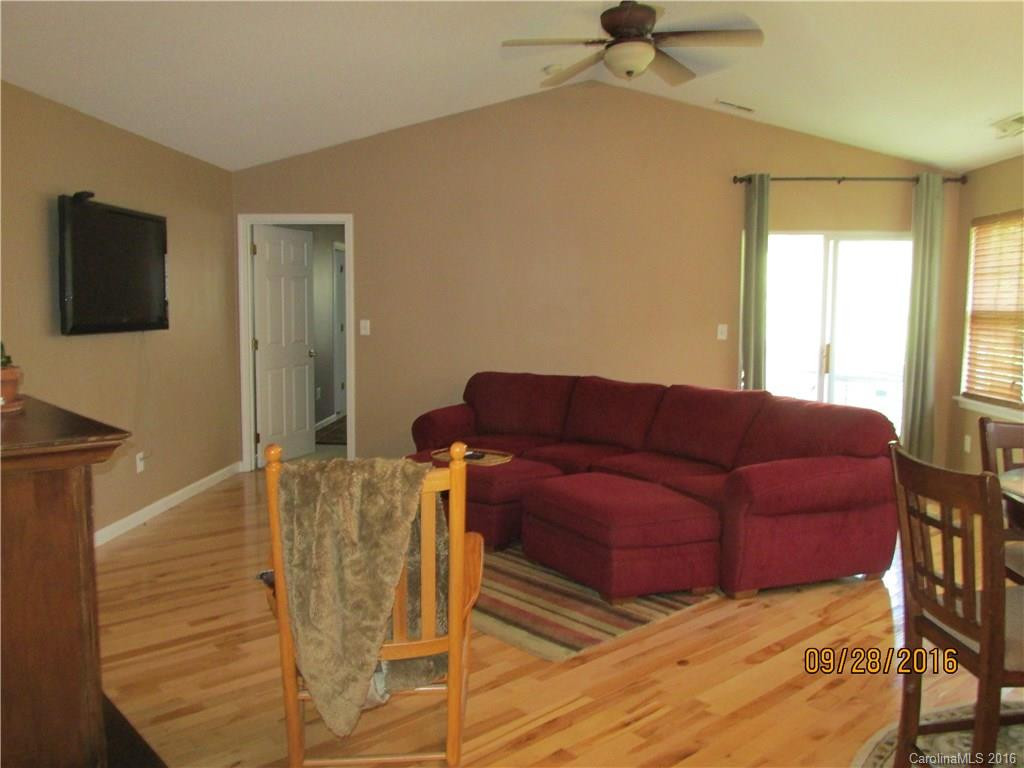 132 Clear Creekside Drive - Photo 8