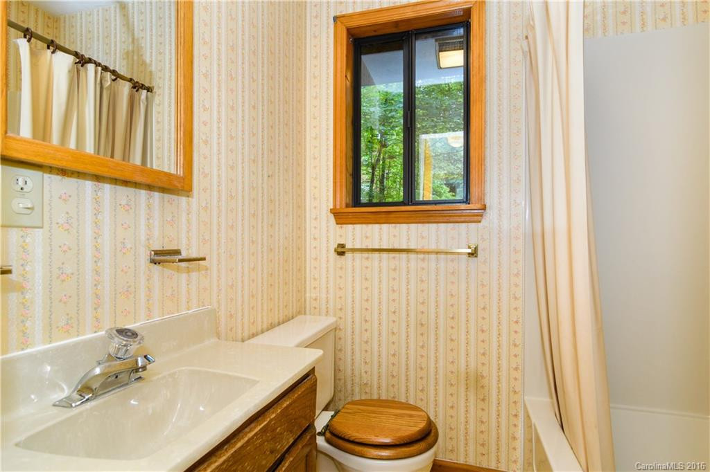 52 Mountain Crest Drive - Photo 15