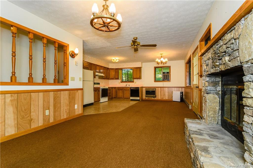 52 Mountain Crest Drive - Photo 4