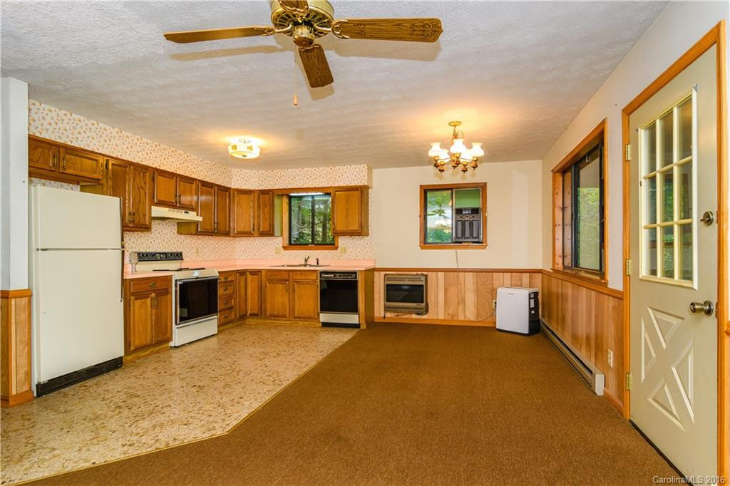 52 Mountain Crest Drive - Photo 6