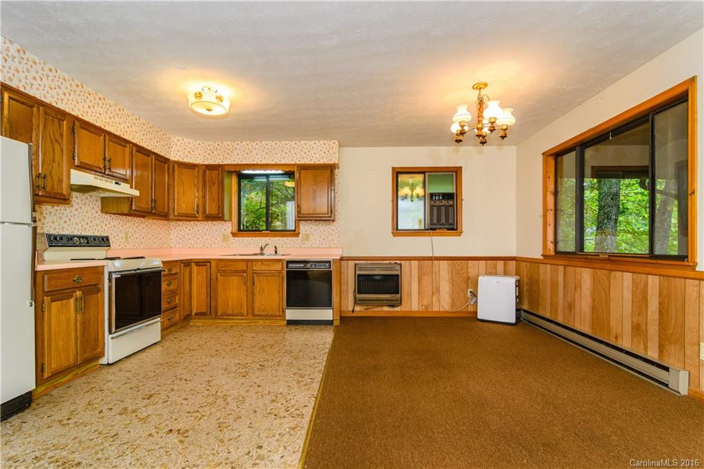 52 Mountain Crest Drive - Photo 7