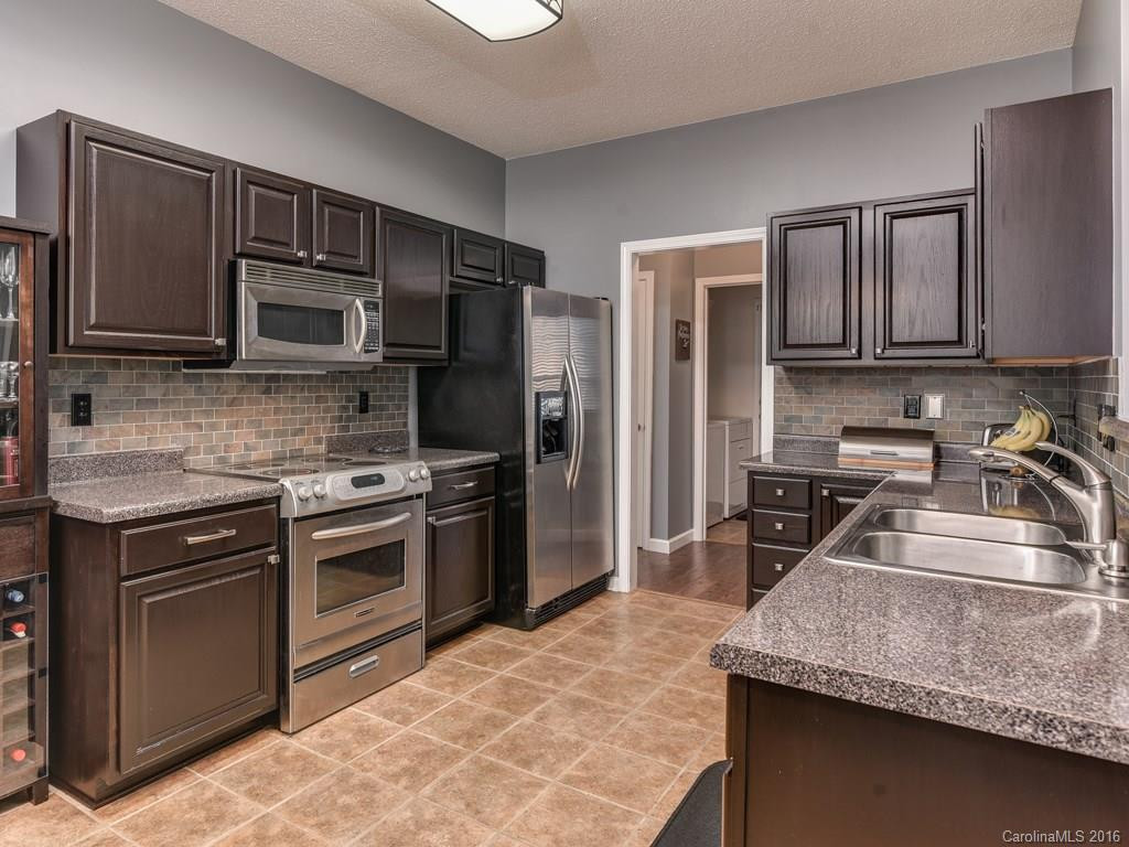 11 Thornwood Court #61 - Photo 8