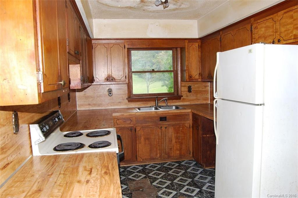 765 Saint Paul Road - Photo 6