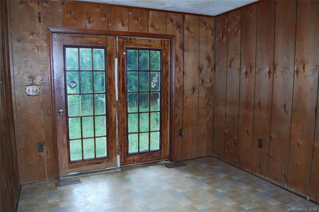 765 Saint Paul Road - Photo 7