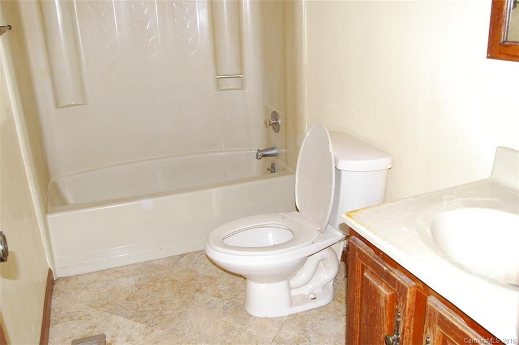 765 Saint Paul Road - Photo 10