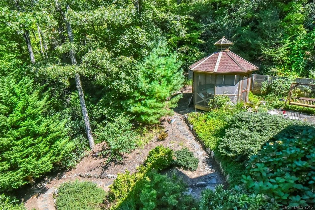 221 Holland Drive - Photo 19