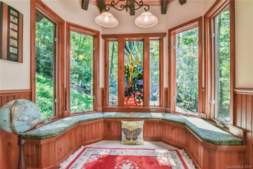 221 Holland Drive - Photo 20