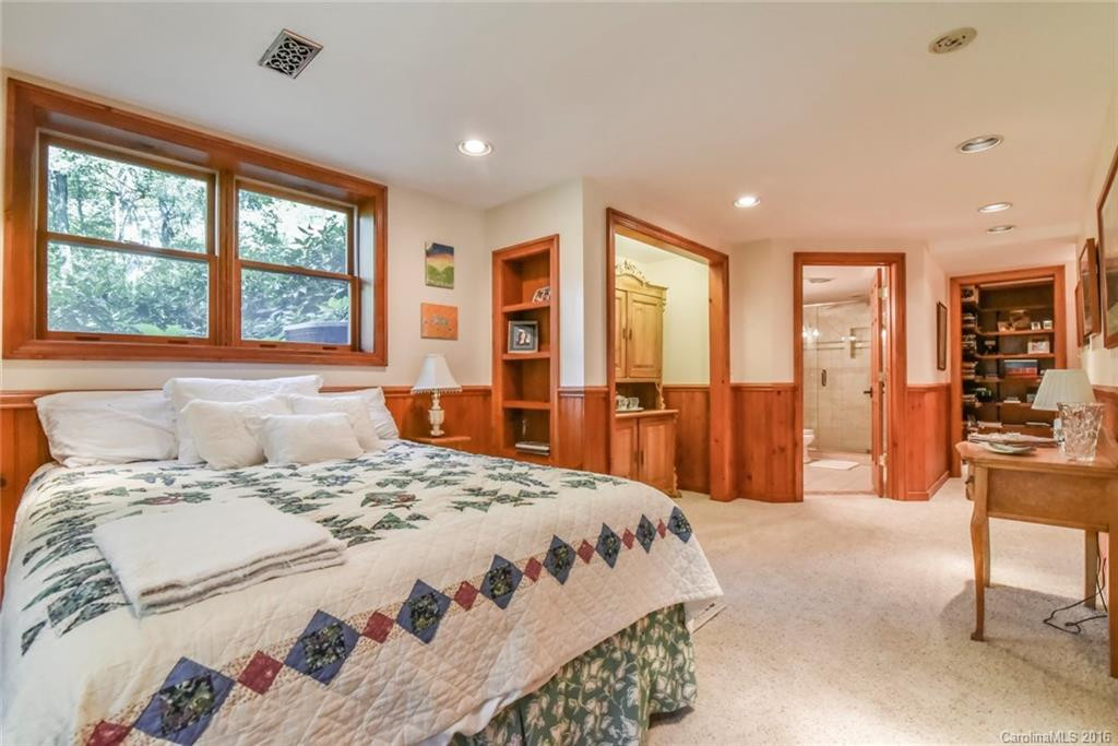 221 Holland Drive - Photo 23