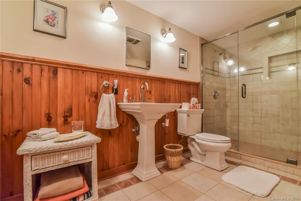 221 Holland Drive - Photo 24
