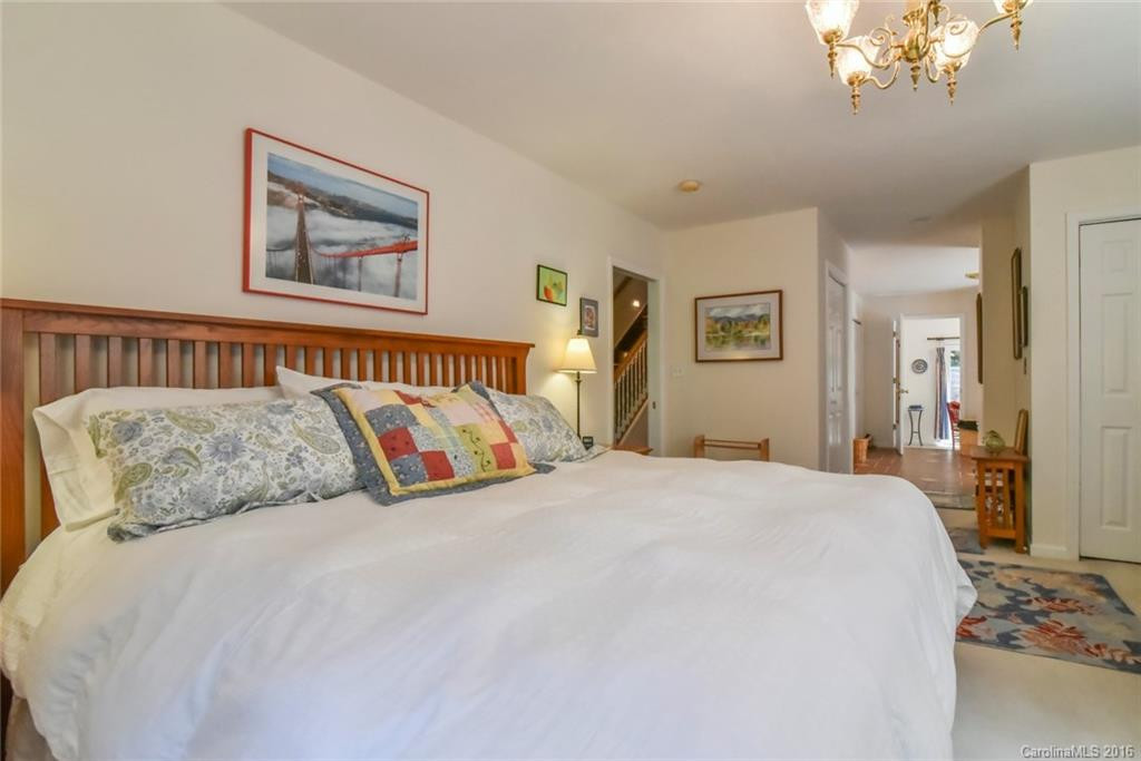 221 Holland Drive - Photo 9