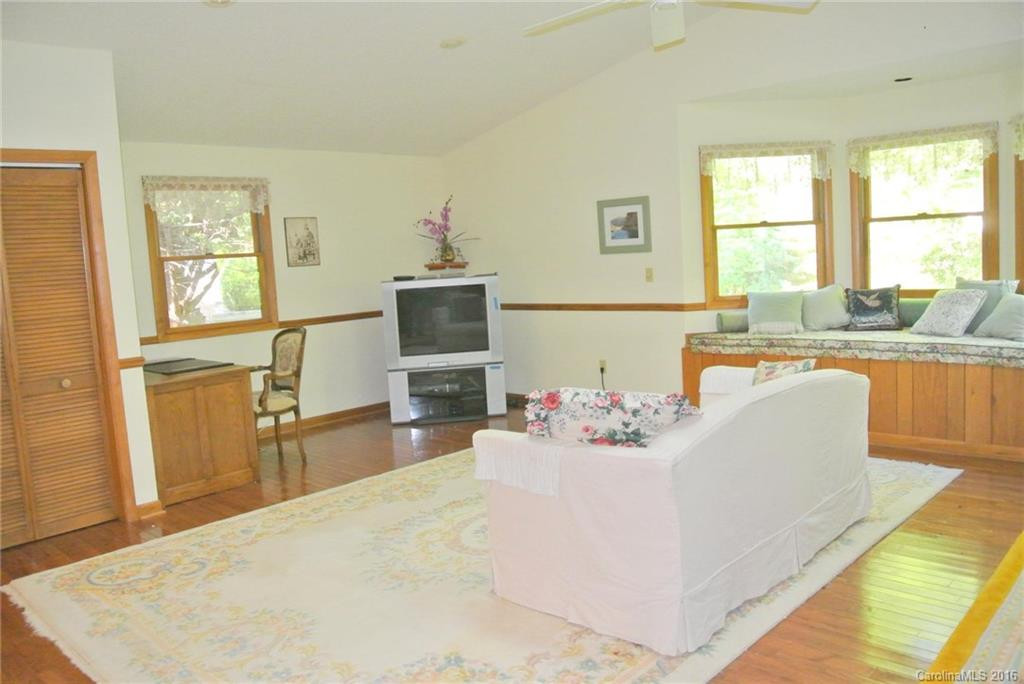 58 Warwaseeta Court - Photo 5