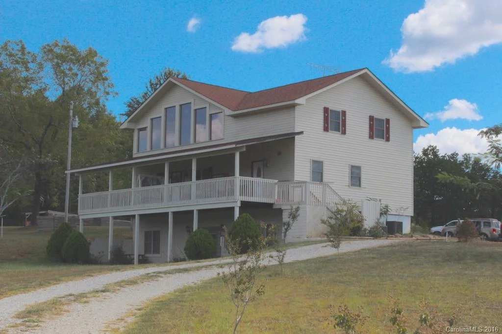 687 Moss Road