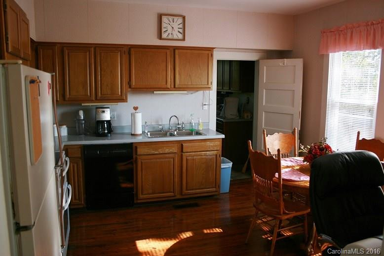 5236 Hudlow Road - Photo 5