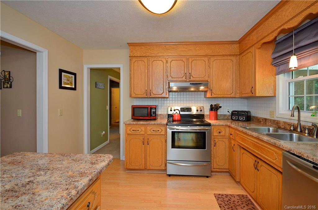 28 Justin Drive - Photo 11
