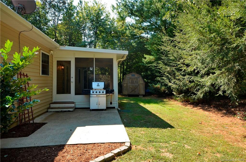 28 Justin Drive - Photo 18