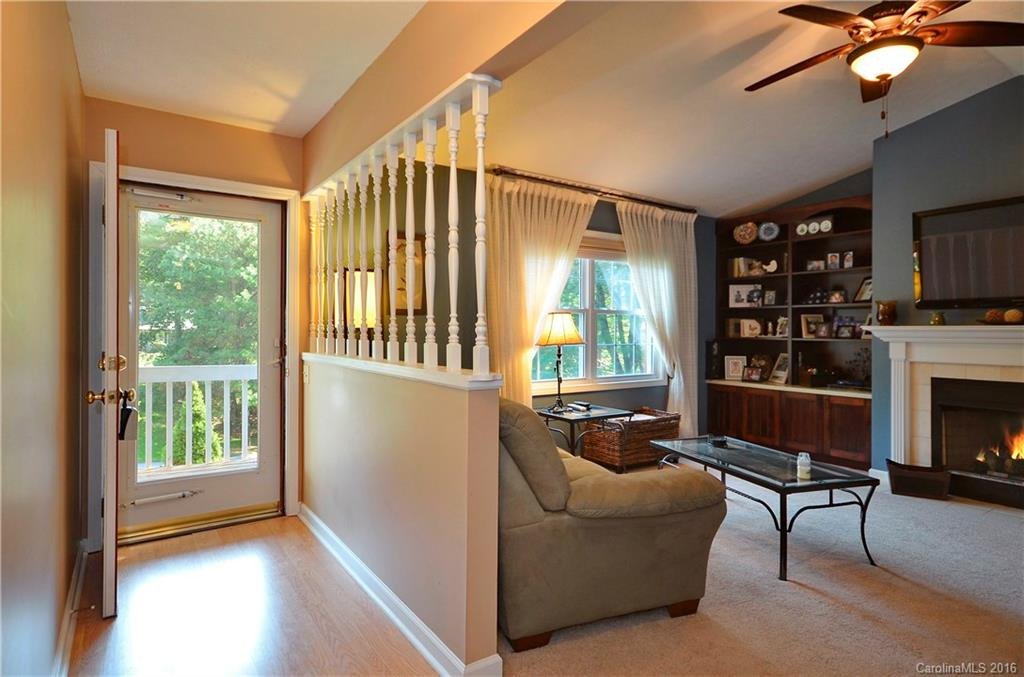 28 Justin Drive - Photo 5