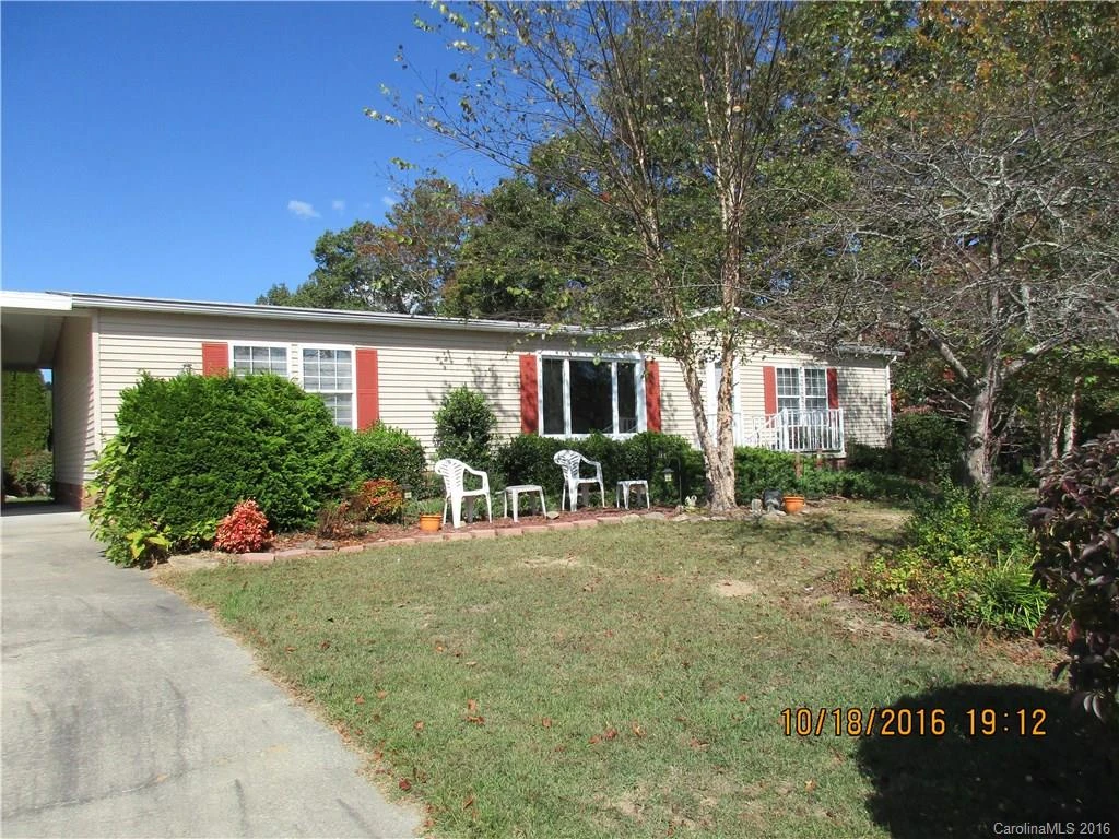 9 Howard Lane