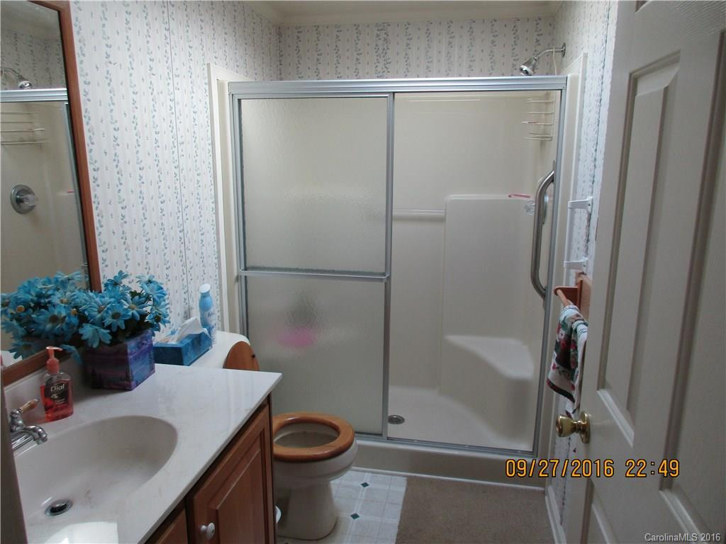 9 Howard Lane - Photo 16