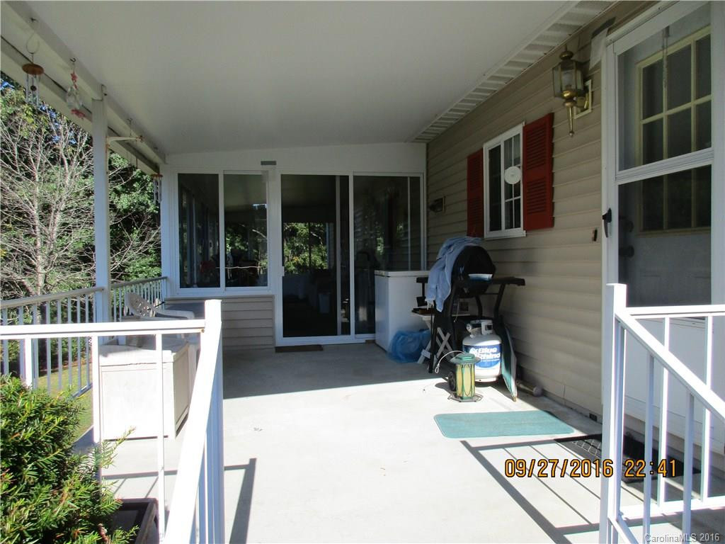 9 Howard Lane - Photo 5