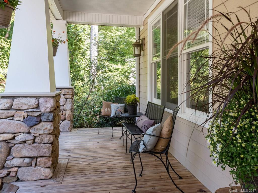 303 Braeside Court #3 - Photo 2