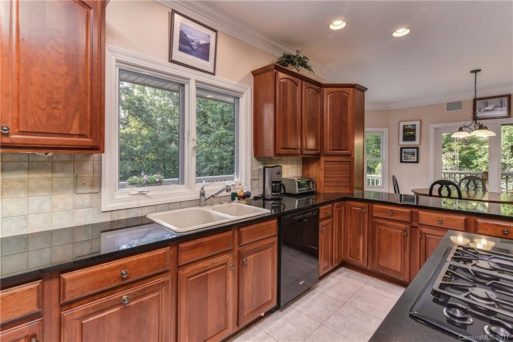 268 Red Maple Drive - Photo 9