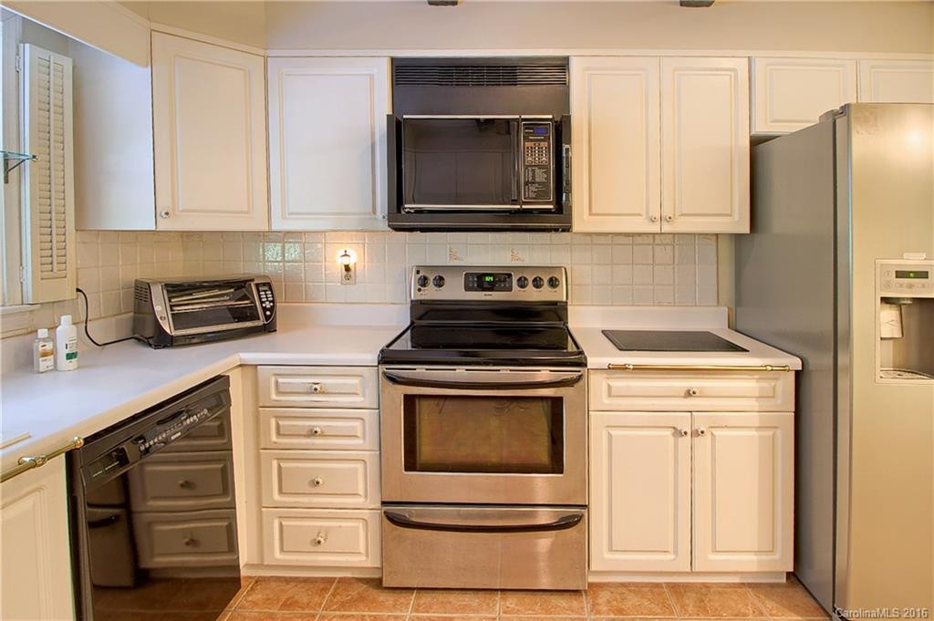 113 Brandon Road - Photo 4