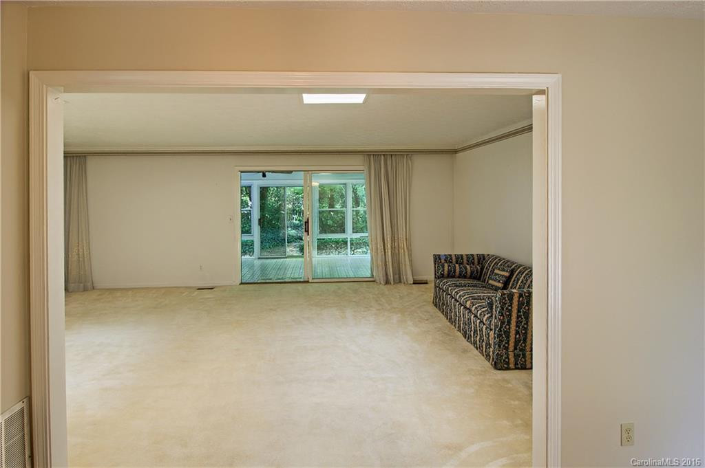 113 Brandon Road - Photo 9