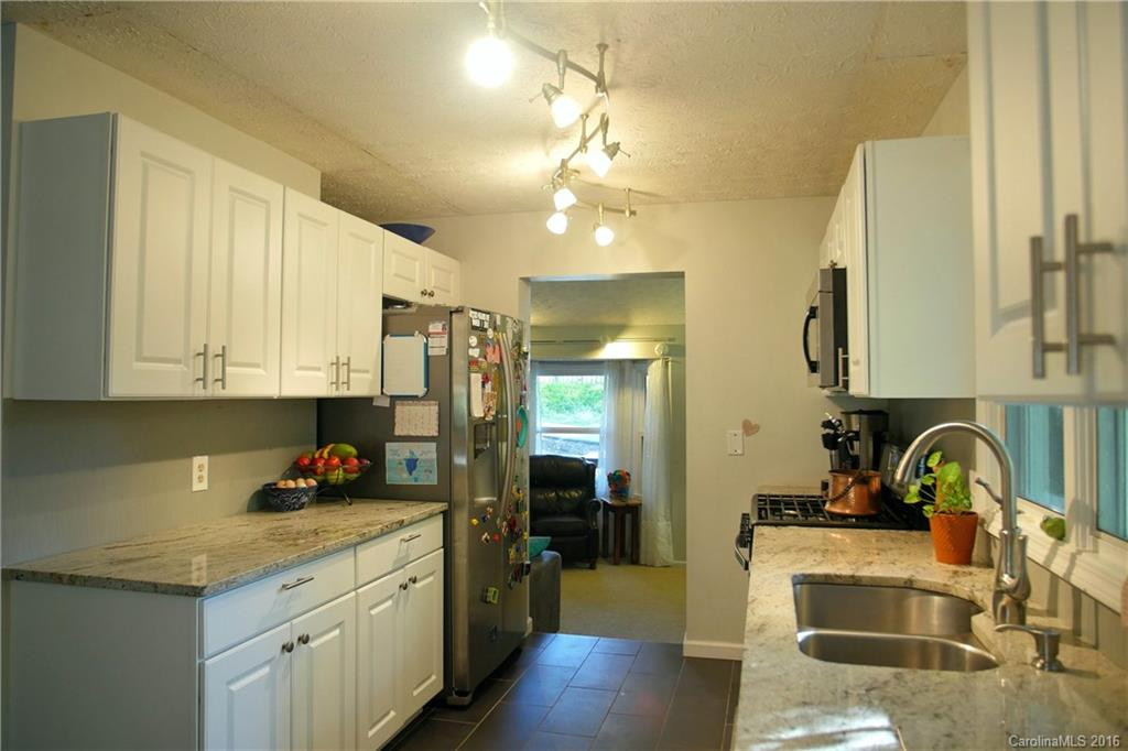 604 Eighth Street - Photo 13