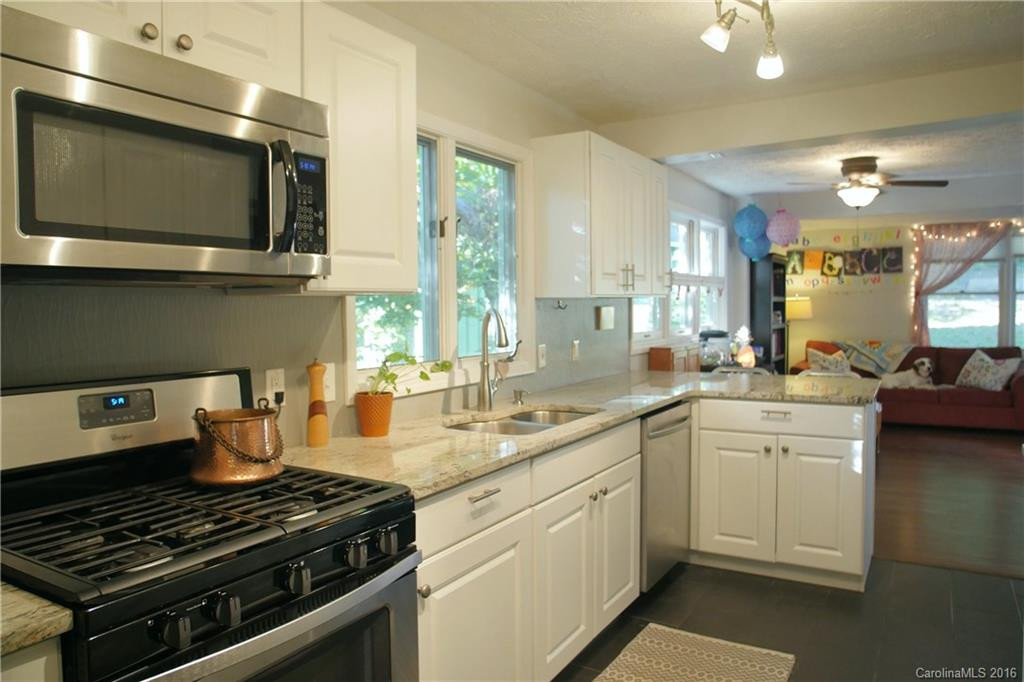 604 Eighth Street - Photo 15