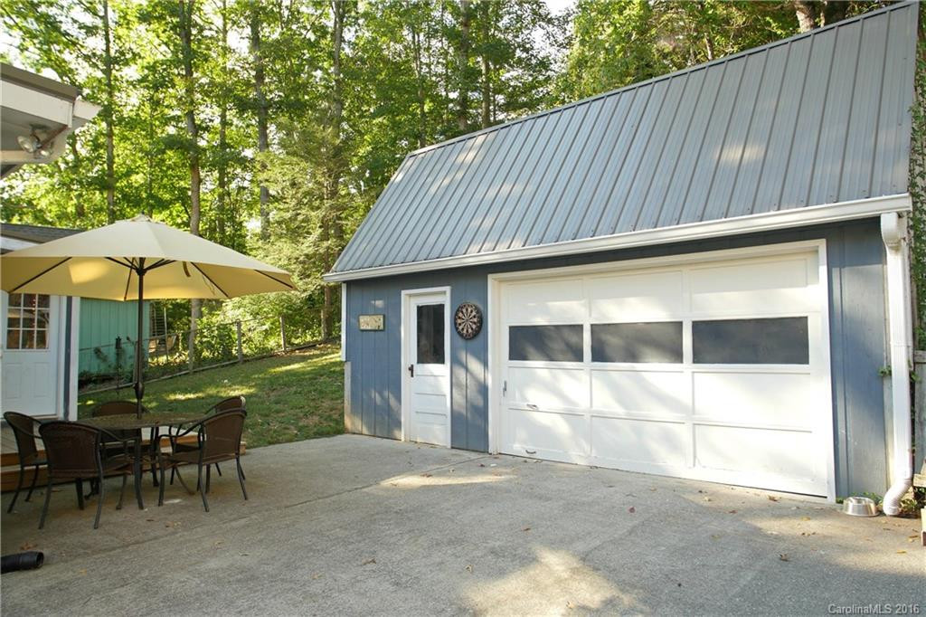 604 Eighth Street - Photo 4